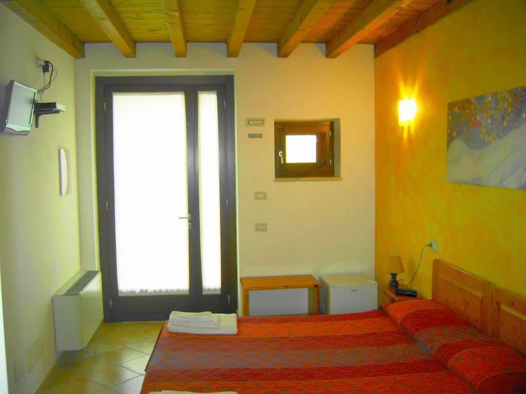 Agriturismo Le Sigalette Salionze Exterior foto